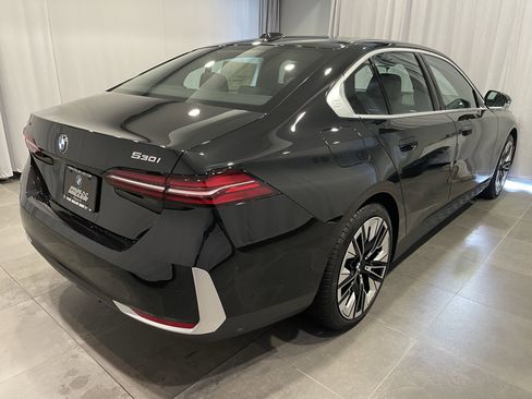 New 2026 BMW 530i xDrive w/ Premium Package AWD/4WD image 6