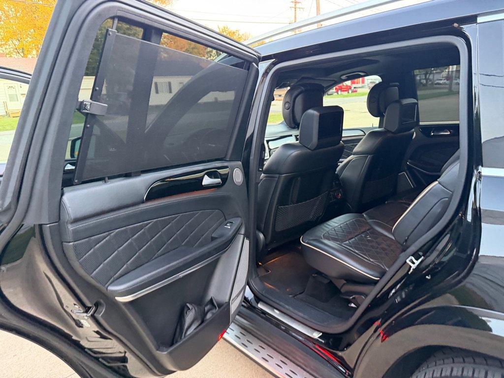 Used 2013 Mercedes-Benz GL 550 4MATIC image 12