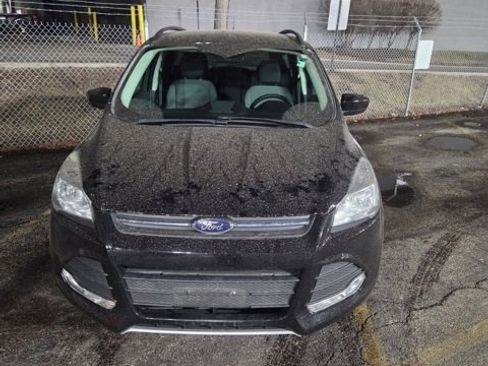 Used 2016 Ford Escape SE w/ Equipment Group 201A image 8