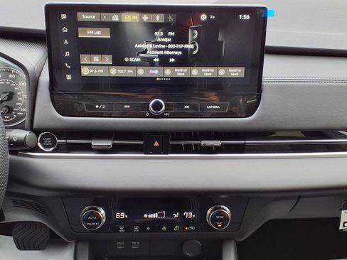 New 2025 Mitsubishi Outlander ES image 17