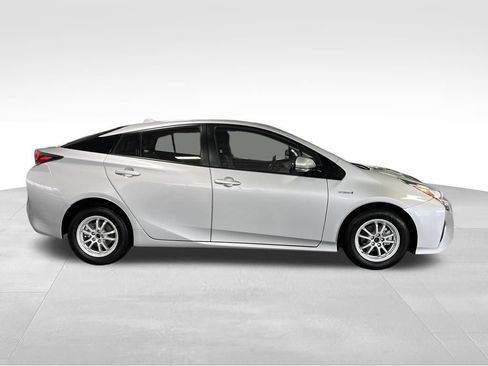 Certified 2016 Toyota Prius Four w/ Advanced Technology Package FWD image 6