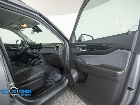 Used 2026 Chevrolet TrailBlazer LT AWD/4WD image 38