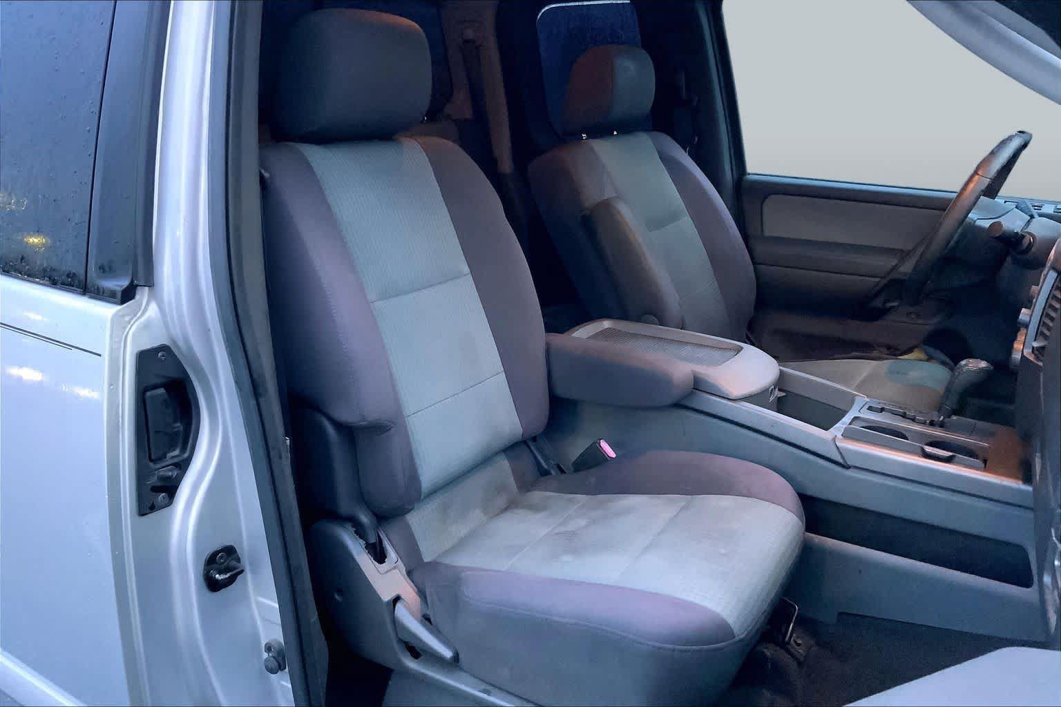 Used 2007 Nissan Titan SE RWD image 6