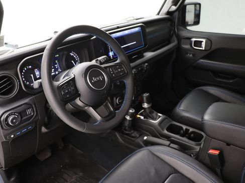 Used 2024 Jeep Wrangler Unlimited Rubicon 4xe image 14