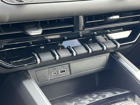 New 2026 GMC Canyon Elevation RWD image 20