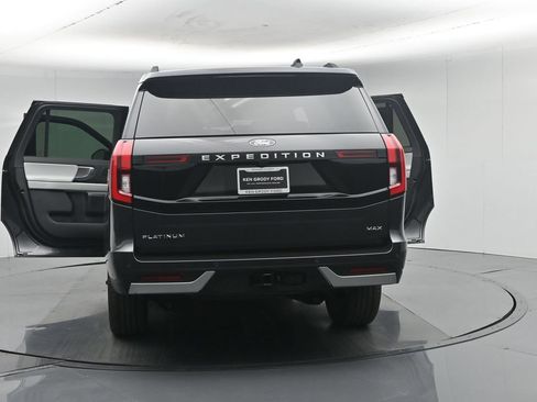 Certified 2025 Ford Expedition Max Platinum w/ Driver's Package AWD/4WD image 40