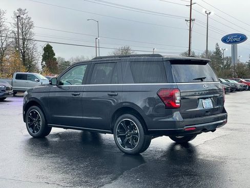 Certified 2022 Ford Expedition Limited image 6