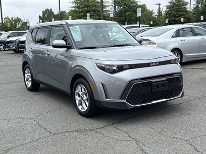 Used 2024 Kia Soul LX w/ Option Group 015