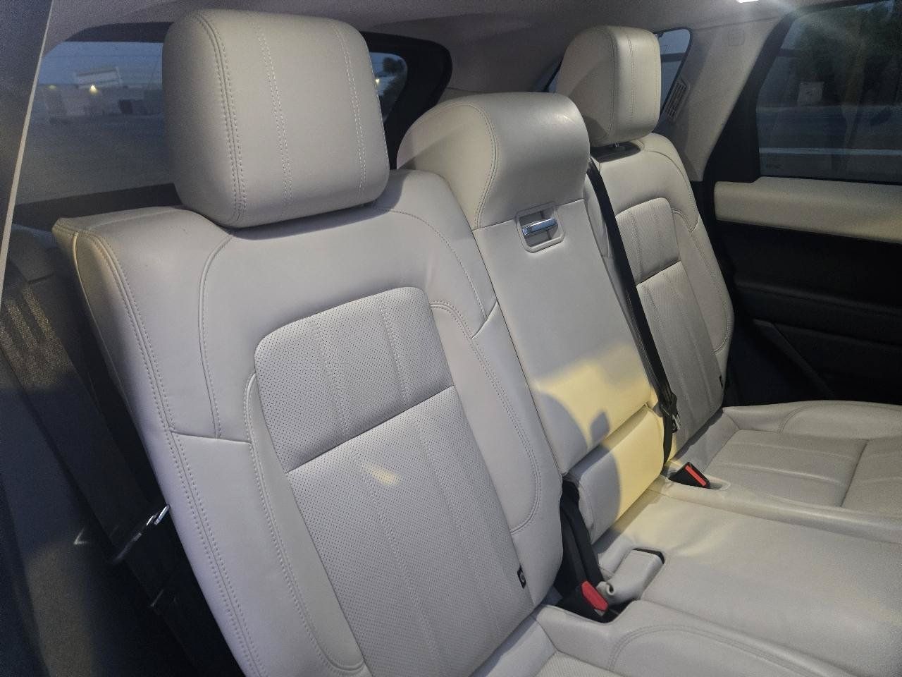 Used 2019 Land Rover Range Rover Sport HSE AWD/4WD image 19