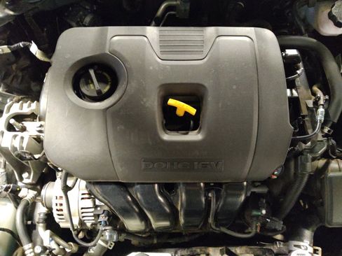 Used 2022 Kia Forte LXS w/ LXS Technology Package image 30