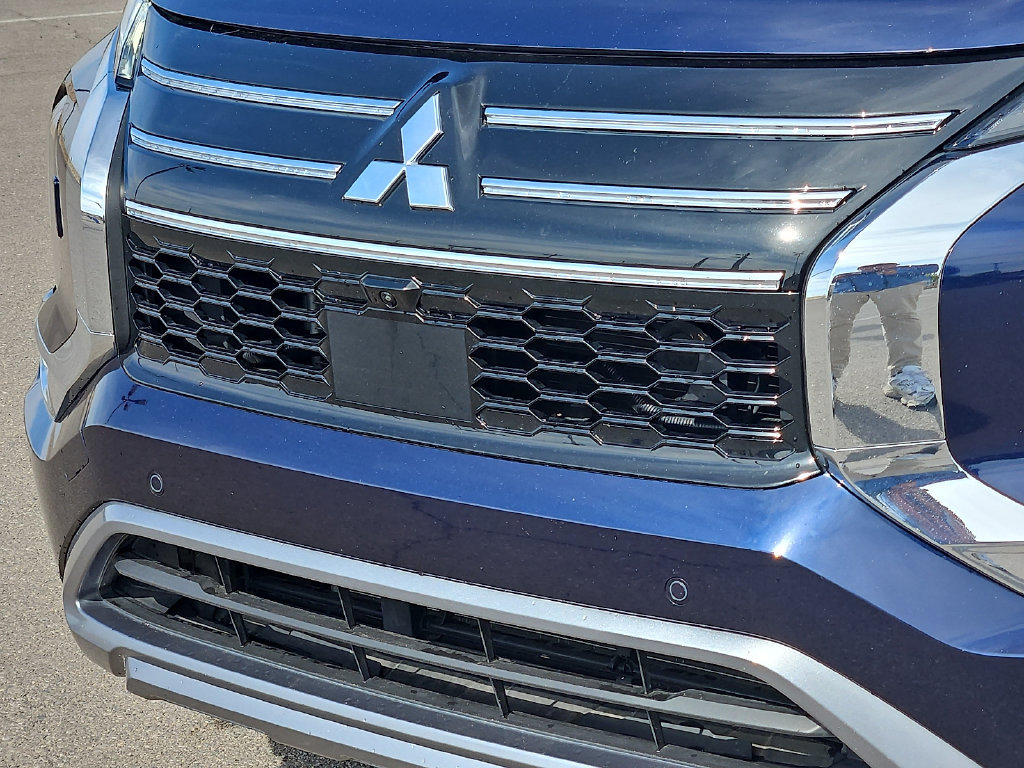 Used 2025 Mitsubishi Outlander SE AWD/4WD image 9