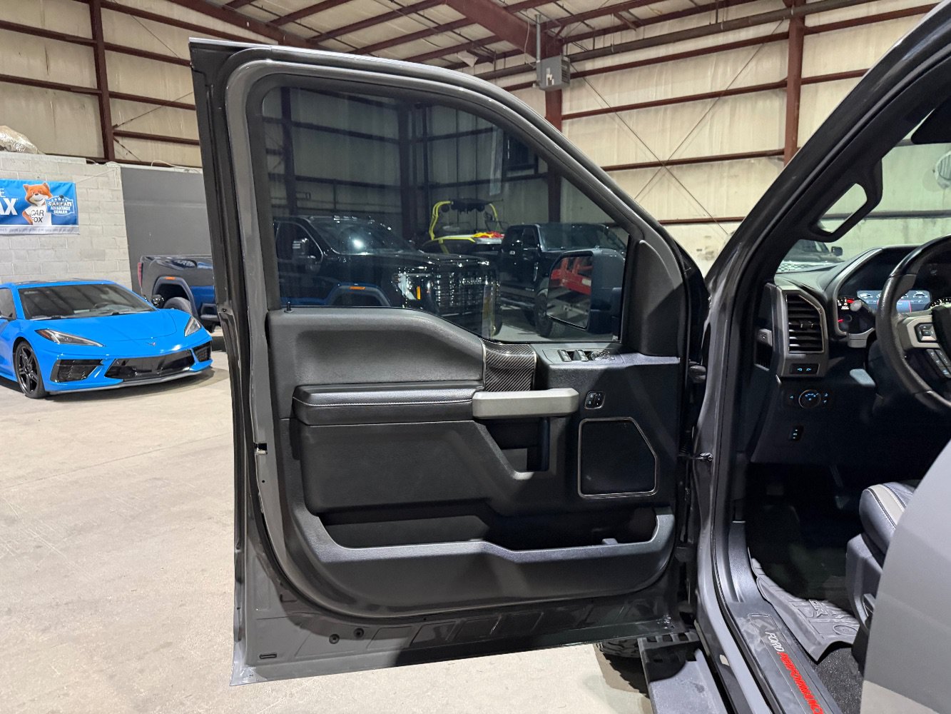 Used 2018 Ford F150 Raptor w/ Equipment Group 802A Luxury AWD/4WD image 11
