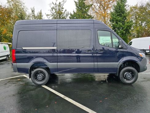 New 2026 Mercedes-Benz Sprinter 144 Cargo image 7