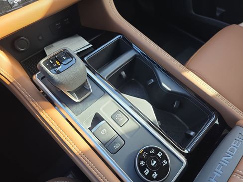 New 2026 Nissan Pathfinder Platinum w/ Cargo Package AWD/4WD image 24