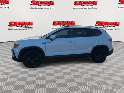 Used 2022 Volkswagen Taos SE image 6