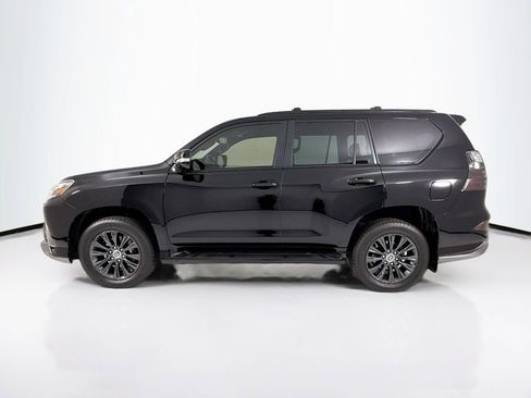 Used 2023 Lexus GX 460 Premium image 2
