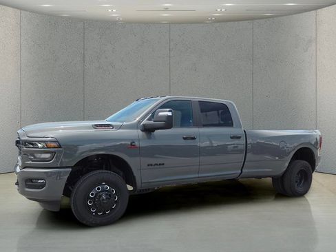 New 2026 RAM 3500 Big Horn AWD/4WD image 10