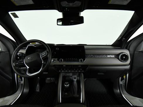 Used 2024 Chevrolet Colorado ZR2 w/ Safety Package image 18