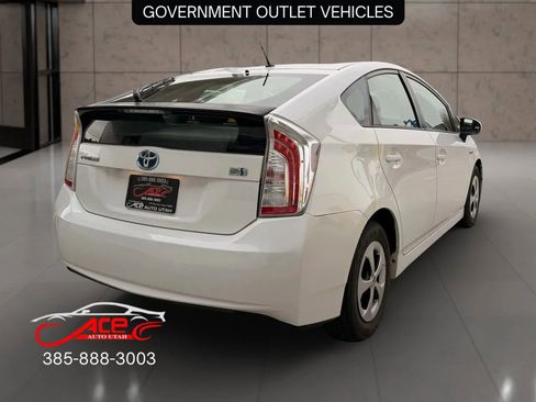 Used 2014 Toyota Prius One image 7