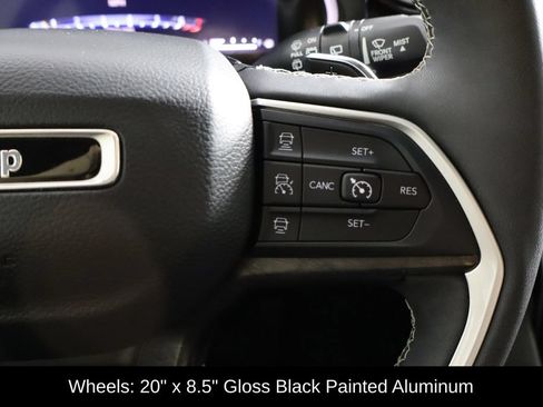 Used 2023 Jeep Grand Cherokee Limited w/ Black Appearance Package RWD image 10