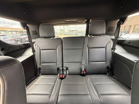 Used 2021 GMC Yukon SLT w/ SLT Premium Package RWD image 15