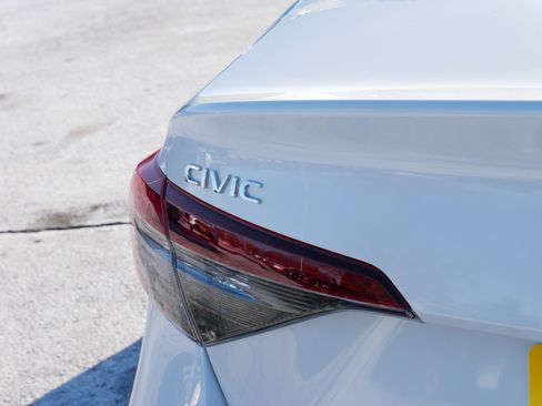 Used 2025 Honda Civic Sport image 18