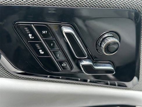 New 2026 Cadillac Optiq Luxury 1 image 22