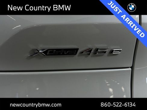 Used 2022 BMW X5 xDrive45e w/ M Sport Package image 11