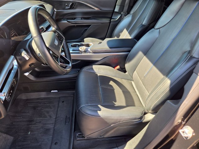 Used 2024 Cadillac Lyriq Luxury w/ LPO, Floor Liner Package RWD image 10