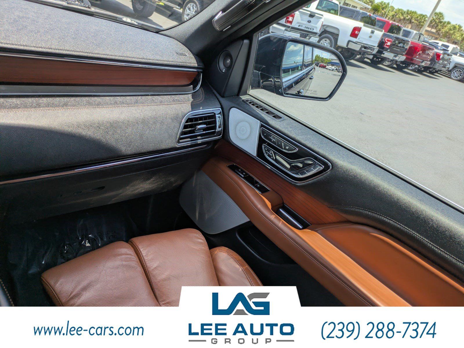 Used 2021 Lincoln Navigator Reserve w/ Luxury Package AWD/4WD image 16