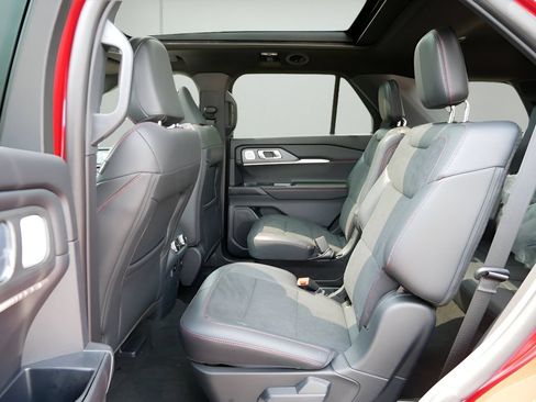 Used 2026 Ford Explorer ST w/ Sun And Sound Package AWD/4WD image 11