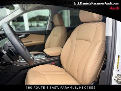 Used 2022 Audi Q7 2.0T Premium Plus w/ Premium Plus Package AWD/4WD image 8