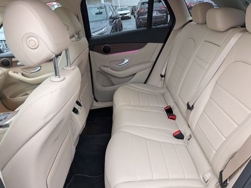 Used 2022 Mercedes-Benz GLC 300 4MATIC image 13