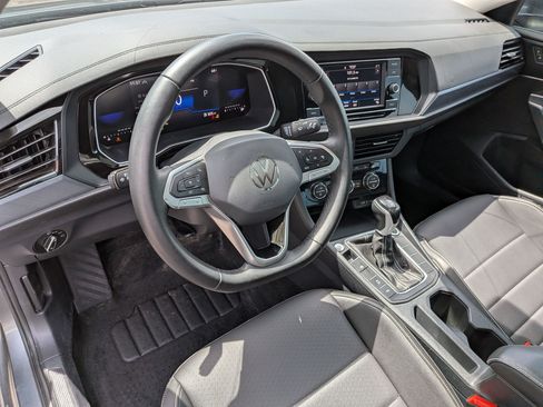 Used 2024 Volkswagen Jetta SE w/ Panoramic Sunroof Package FWD image 18