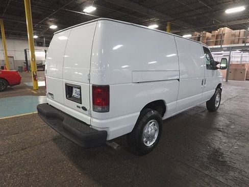 Used 2011 Ford E-350 and Econoline 350 Super Duty w/ Insulation Pkg image 5