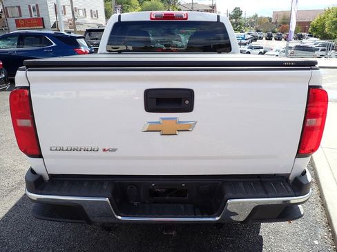 Used 2019 Chevrolet Colorado W/T w/ WT Convenience Package image 4