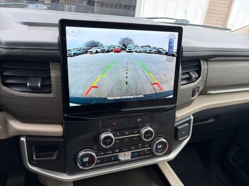 Used 2022 Ford Expedition Max Limited image 10