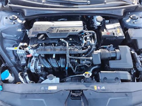 Certified 2023 Hyundai Elantra SEL w/ Convenience Package image 16