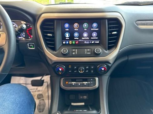 Used 2023 GMC Acadia Denali w/ Denali Technology Package AWD/4WD image 24