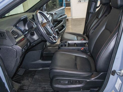 Used 2023 Honda Odyssey Sport image 7