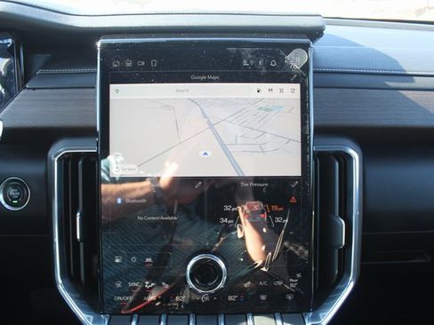 Used 2024 GMC Acadia Denali image 33