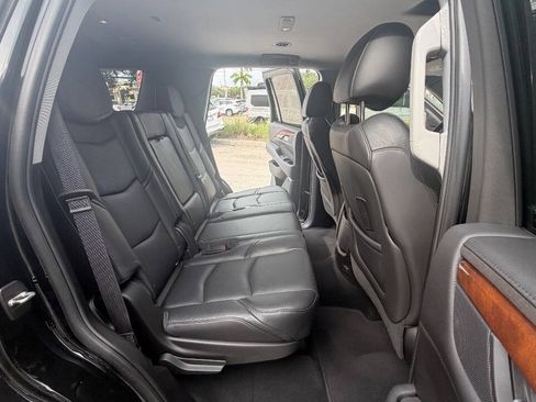 Used 2018 Cadillac Escalade 2WD image 12