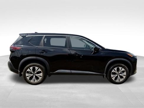 Certified 2022 Nissan Rogue SV FWD image 9