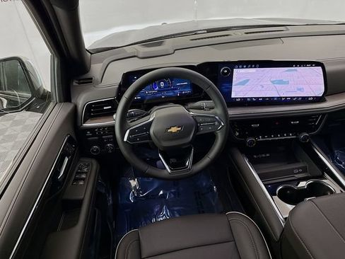 New 2026 Chevrolet Suburban Premier image 25