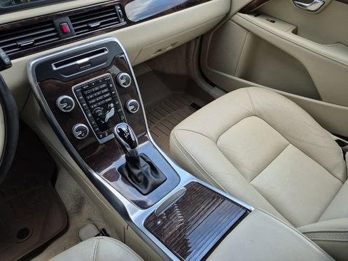 Used 2016 Volvo XC70 T5 Platinum image 24