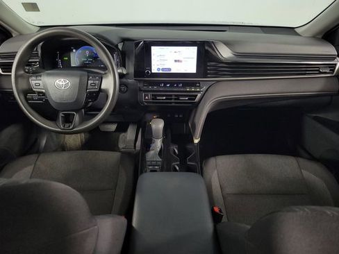 Used 2025 Toyota Camry LE image 25