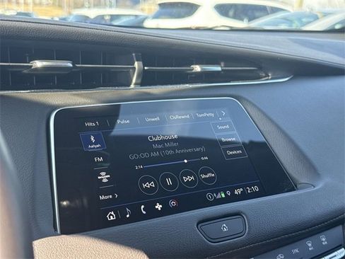 Used 2023 Cadillac XT4 Luxury w/ Cold Weather Package image 16