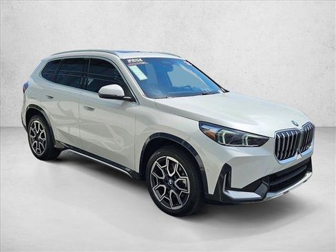 Used 2026 BMW X1 xDrive28i AWD/4WD image 3