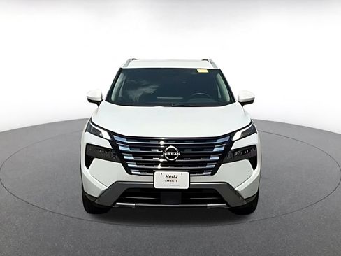 Used 2026 Nissan Rogue SL FWD image 4