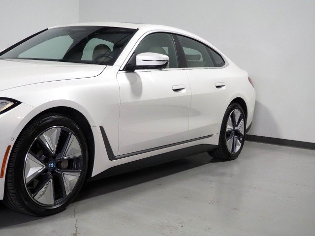 Used 2023 BMW i4 eDrive40 RWD image 60